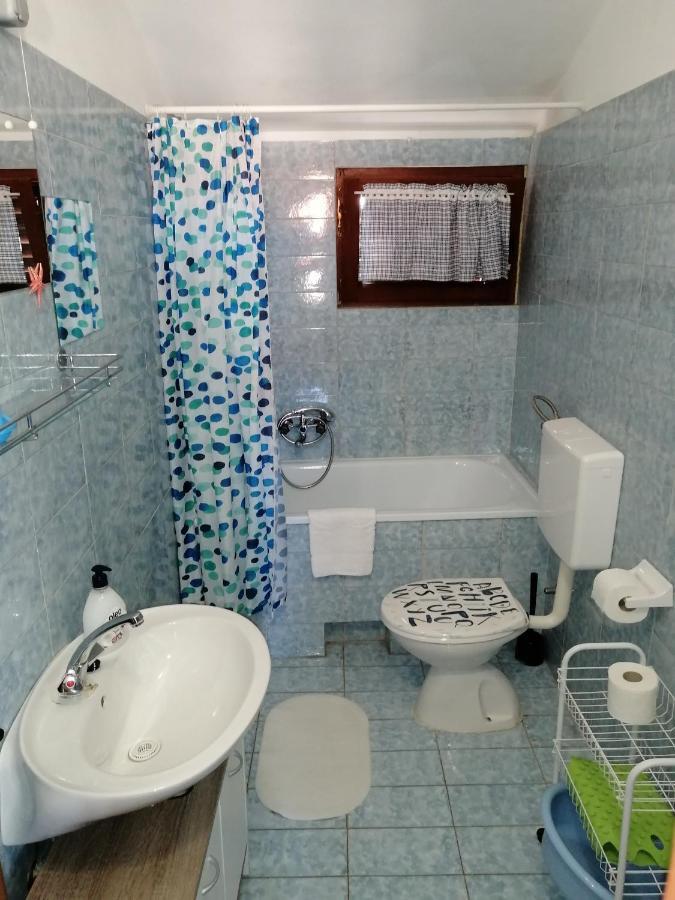 Apartments Stjepic Sukosan Bagian luar foto